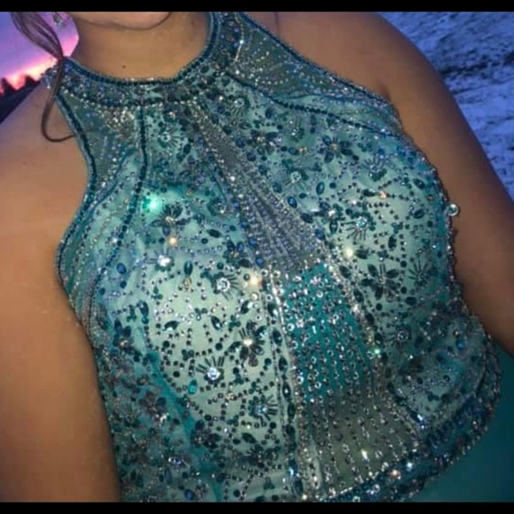 Beautiful prom dress! Size 18, Ellie Wilde. Color:blue - Picture 3 of 6